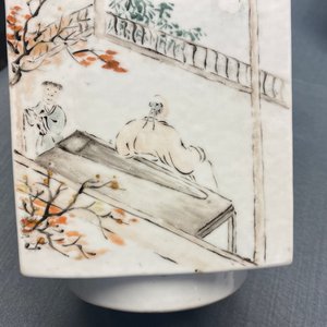 Een Chinese vierkante qianjiang cai 'cong' vaas, 19/20e eeuw — foto 21