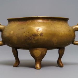 Een Chinese vierlobbige bronzen wierookbrander met goudspatten, Fei Ge, 17/18e eeuw — foto 4