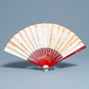 Een Chinese waaier in beschilderd papier en gelakt hout, 18/19e eeuw — foto 2