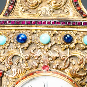 Een Chinese wandklok in verguld brons met halfedelstenen, Canton ateliers en George Prior, Londen, voor de Chinese markt, Qianlong — foto 11