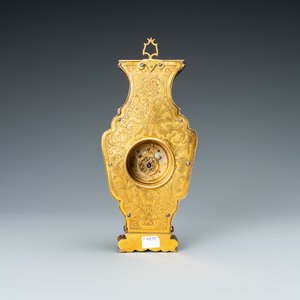 Een Chinese wandklok in verguld brons met halfedelstenen, Canton ateliers en George Prior, Londen, voor de Chinese markt, Qianlong — foto 5