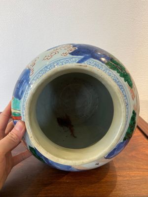 Een Chinese wucai 'acht onsterfelijken' vaas, Transitie periode — foto 5