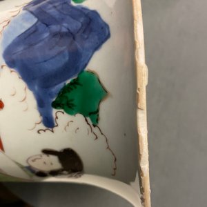 Een Chinese wucai gu vaas met figuren in een tuin, Shunzhi — foto 12