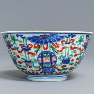 Een Chinese wucai kom met Boeddhistische emblemen, Shunzhi, Transitie periode — foto 5