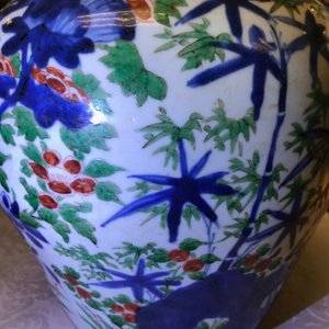 Een Chinese wucai pot met floraal decor, Transitie periode — foto 18