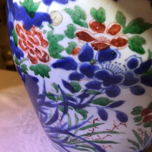Een Chinese wucai pot met floraal decor, Transitie periode — foto 25