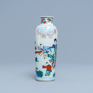 Een Chinese wucai rouleau vaas met spelende jongens, Transitie periode — foto 1