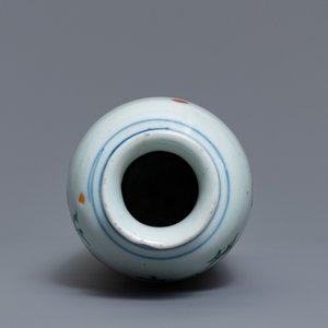 Een Chinese wucai rouleau vaas, Transitie periode — foto 5