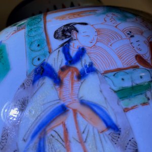 Een Chinese wucai vaas met houten deksel, Transitie periode — foto 12
