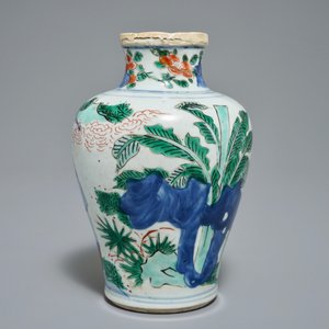 Een Chinese wucai vaas met mythologisch decor, Transitie periode — foto 3