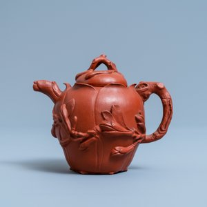 Een Chinese Yixing steengoed lotusvormige theepot met deksel, Kangxi — foto 2