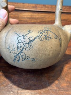 Een Chinese Yixing steengoed theepot en deksel met inscriptie, Shuan Sheng 淦生 merk, Republiek — foto 11
