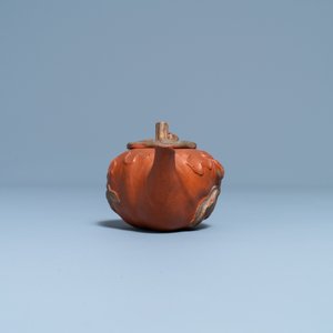 Een Chinese Yixing steengoed theepot met deksel, 18/19e eeuw — foto 5