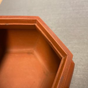 Een Chinese Yixing steengoed theepot met deksel, Kangxi — foto 18