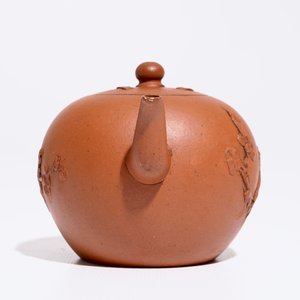 Een Chinese Yixing steengoed theepot met deksel, Kangxi — foto 2
