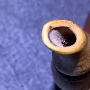 Een Chinese Yixing steengoed theepot met reliëfdecor van vruchten en noten, Shao Er Quan merk, Daoguang — foto 32