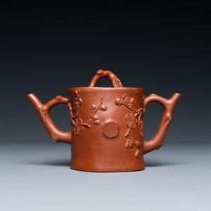 Een Chinese Yixing steengoed theepot met twee compartimenten en twee tuiten, Kangxi — foto 2