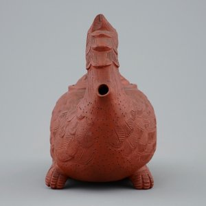 Een Chinese yixing theepot in de vorm van een phoenix of feng huang, 17/18e eeuw — foto 3