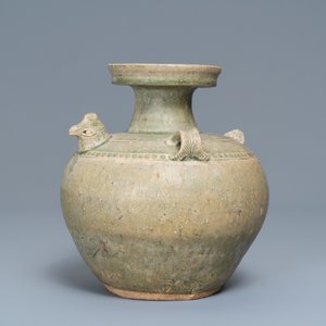 Een Chinese Yue kan met tuit in de vorm van een kippenhoofd, Jin Dynastie, 3/5e eeuw — foto 2