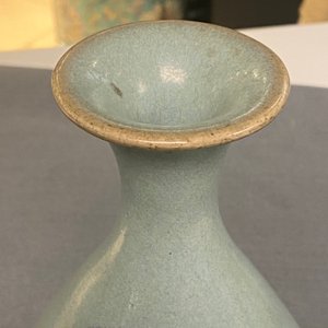 Een Chinese 'yuhuchunping' vaas met junyao glazuur, wellicht Yuan of Song — foto 13