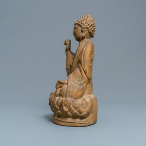 Een Chinese zandstenen figuur van Boeddha, Qing — foto 5