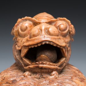 Een Chinese zeepstenen 'luduan' wierookhouder, Qianlong/Jiaqing — foto 8