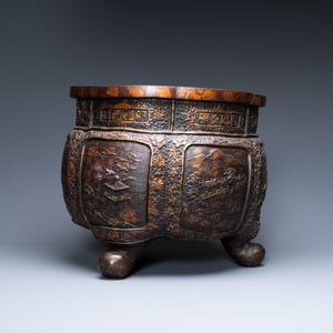Een Chinese zeslobbige bronzen jardinière met vergulde spatten, 19/20e eeuw — foto 5
