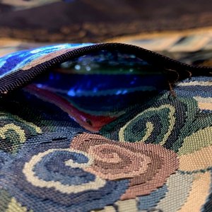 Een Chinese zijden 'jifu' mantel met vijfklauwige draken met turquoise fondkleur, 19e eeuw — foto 47