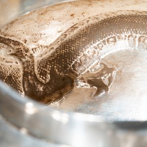 Een Chinese zilveren 'draken' theepot, Sing Fat, Canton of Hongkong, Republiek — foto 17