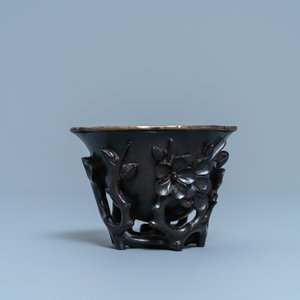 Een Chinese zitan houten libation cup met zilveren binnenwerk, 17e eeuw — foto 2