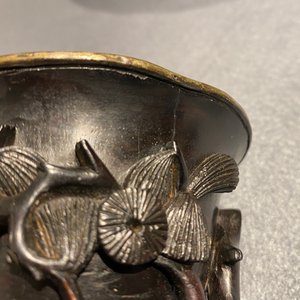 Een Chinese zitan houten libation cup met zilveren binnenwerk, 17e eeuw — foto 9