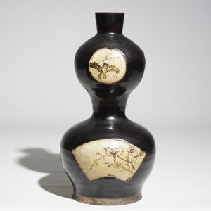 Een Chinese zwart-geglazuurde dubbele gourde cizhou vaas, Yuan of Ming — foto 2