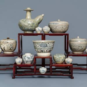 Een collectie blauwwitte Annamese stukken, w.o. Hoi An wrak, Vietnam, 14/15e eeuw — foto 1