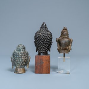 Een collectie bronzen figuren en fragmenten, India, Thailand en Tibet, 19e eeuw en vroeger — foto 16