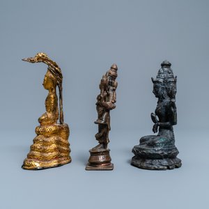 Een collectie bronzen figuren en fragmenten, India, Thailand en Tibet, 19e eeuw en vroeger — foto 10