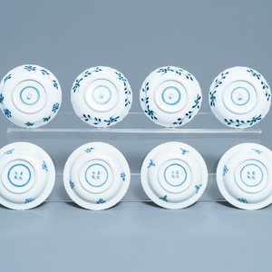 Een collectie Chinese blauw-witte koppen en schotels, 19e eeuw — foto 7
