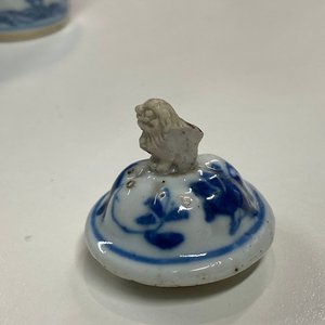 Een collectie Chinese blauw-witte vazen, Kangxi — foto 26