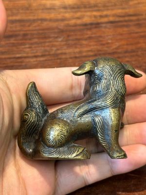 Een collectie Chinese en Sino-Tibetaanse bronzen sculpturen en scrollgewichten, Qing — foto 18