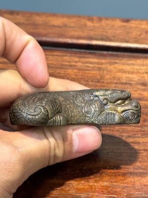 Een collectie Chinese en Sino-Tibetaanse bronzen sculpturen en scrollgewichten, Qing — foto 30