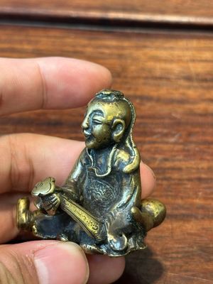 Een collectie Chinese en Sino-Tibetaanse bronzen sculpturen en scrollgewichten, Qing — foto 41