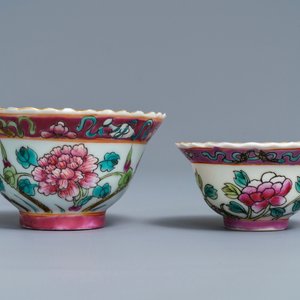 Een collectie Chinese famille rose kommen en een vaas voor de Peranakan of Straits markt, 19e eeuw — foto 4