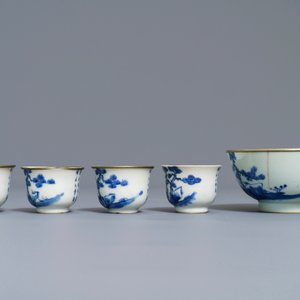 Een collectie divers Chinees 'Bleu de Hue' porselein voor de Vietnamese markt, 19e eeuw — foto 8
