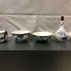 Een collectie divers Chinees 'Bleu de Hue' porselein voor de Vietnamese markt, 19e eeuw — foto 19