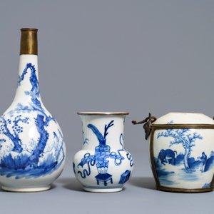 Een collectie divers Chinees 'Bleu de Hue' porselein voor de Vietnamese markt, 19e eeuw — foto 2