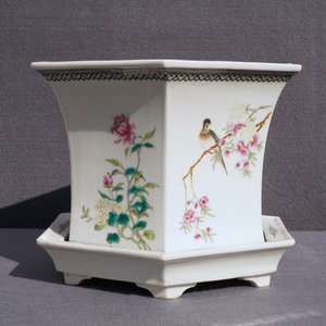 Een collectie divers Chinees porselein, 18/20e eeuw — foto 17