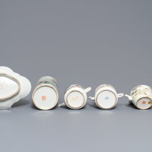 Een collectie divers Chinees qianjiang cai porselein, 19/20e eeuw — foto 3