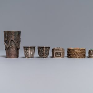 Een collectie divers Chinees zilver, w.o. met jade inlegwerk, 19/20e eeuw — foto 13