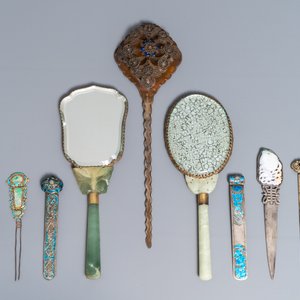 Een collectie divers Chinees zilver, w.o. met jade inlegwerk, 19/20e eeuw — foto 2