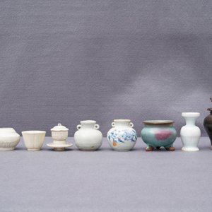 Een collectie divers vroeg Chinees aardewerk en porselein, Jin en later — foto 2