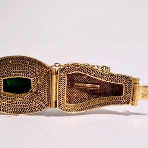 Een collectie juwelen in verguld en geëmailleerd zilver, beschilderd ivoor en malachiet, begin 20e eeuw — foto 6